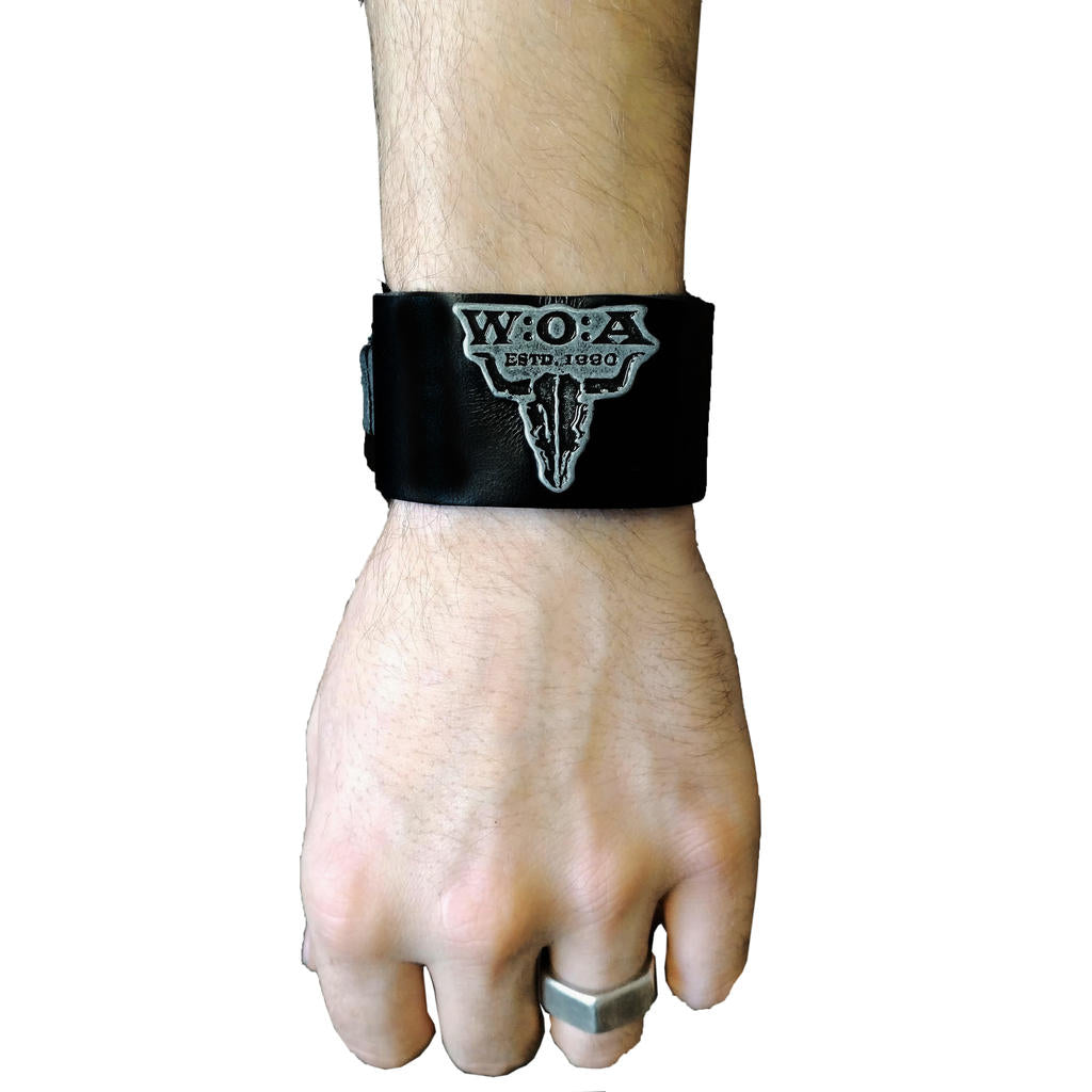 W:O:A - Lederarmband - Vintage - Emblem schwarz