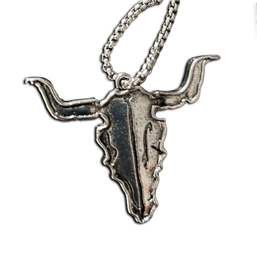 W:O:A - Necklace - Bullhead